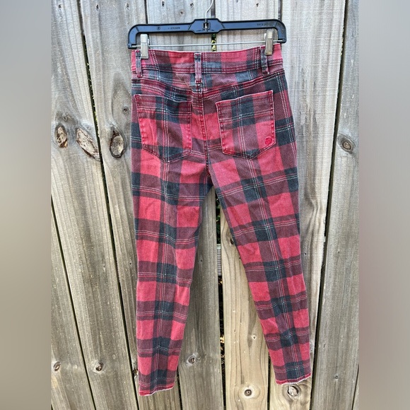 Sized 8 red and black checkered plaid denim skinny jeans - Picture 3 of 4
